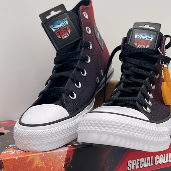Vans WMNS Transformers x Chuck Taylor All
Star High 'Autobots' Sneakers - Picture 8 of 16